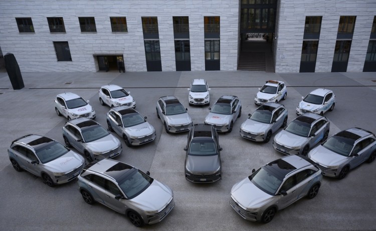 Hyundai consegna 10 NEXO a idrogeno a Bolzano