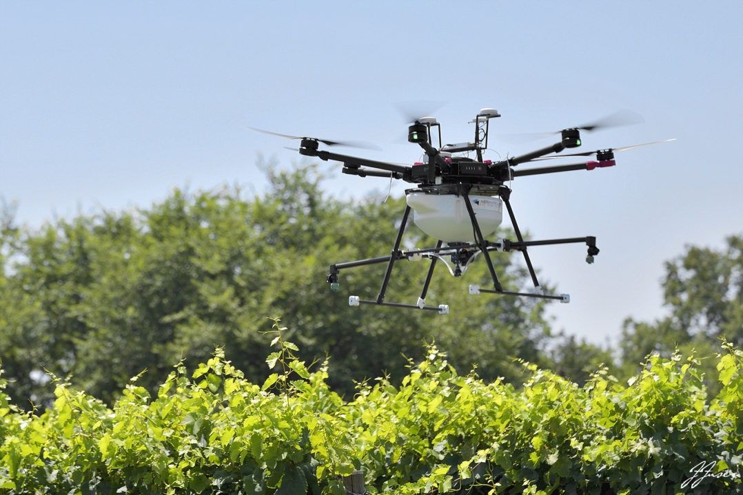 Droni-contadino: sempre più numerosi in campagna i robot volanti