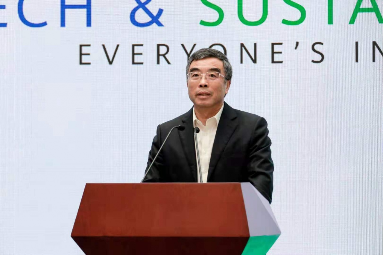 huaweisostenibilitàliang hua, huawei s chairman