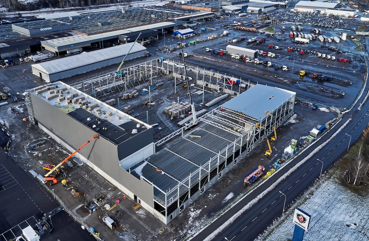ABB fornisce i robot alla nuova fabbrica di Scania per l'assemblaggio di batterie