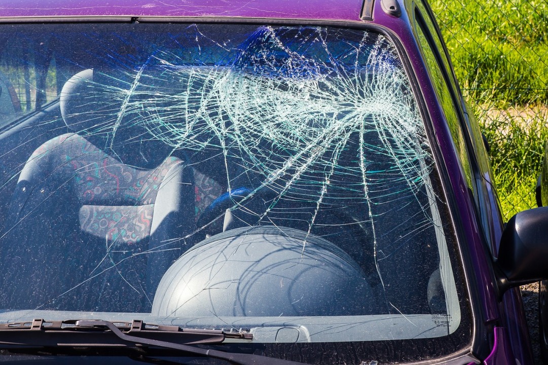 Riciclo vetro: la bottiglia più green? È in vetro di parabrezza riciclato grazie a Carglass 