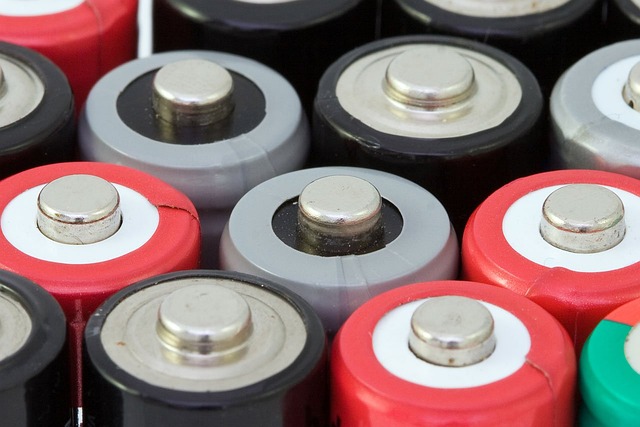 Il nuovo Regolamento Europeo sulle batterie: le prospettive e le sfide dell'UE per contrastare il loro impatto ambientale