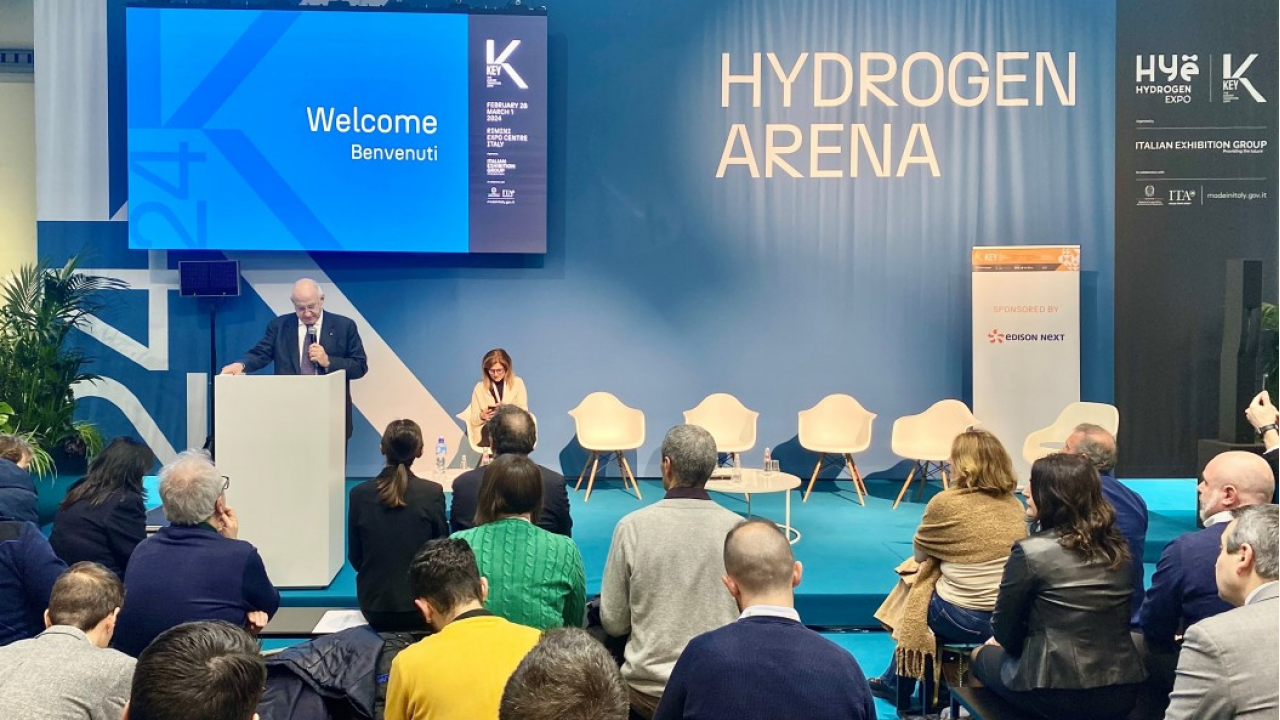 Hydrogen Valley, finanziati 52 hub per la produzione di idrogeno verde grazie a 500 milioni del PNRR