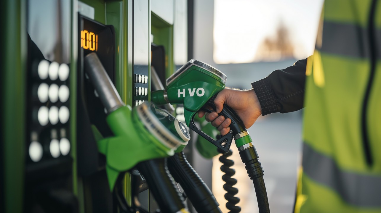 PostNL e Spring immettono 4 milioni di litri di biocarburante (HVO100) nella rete diesel europea