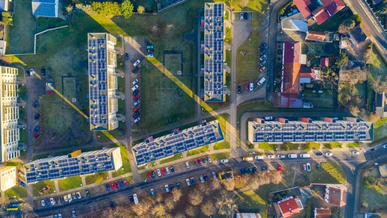  Elmec Solar annuncia l'evento “Into the Sun
