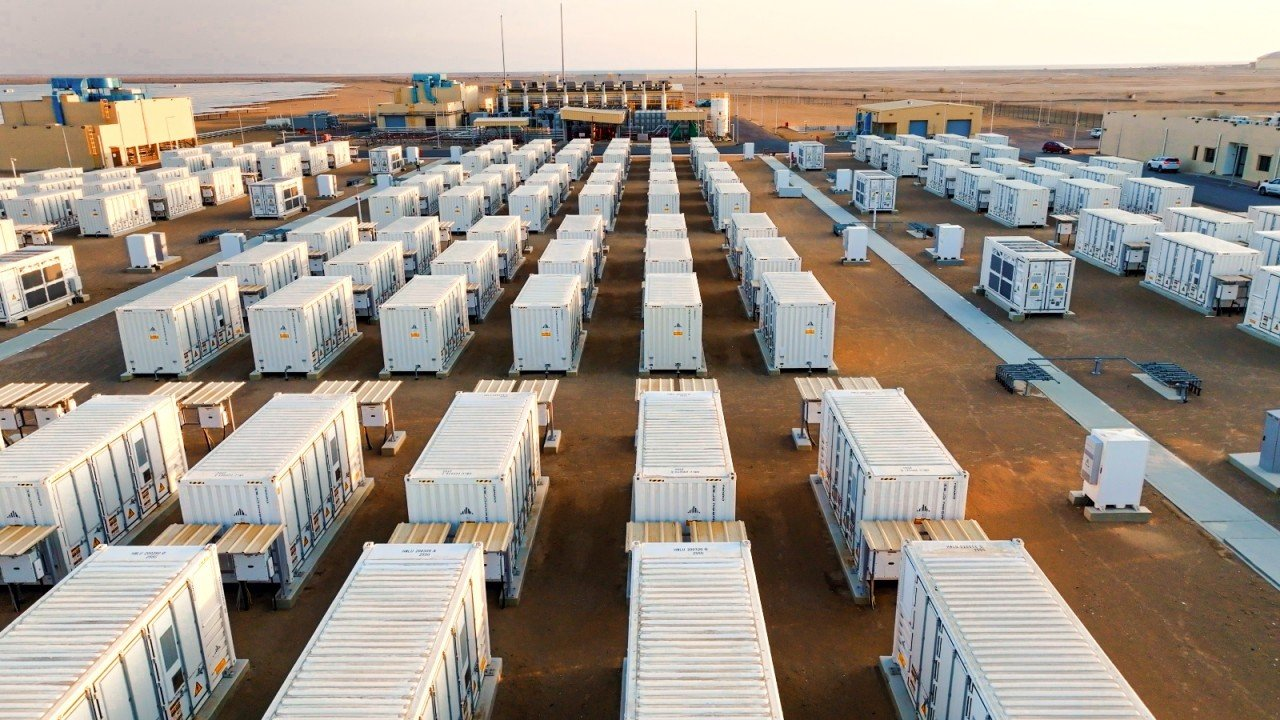 Huawei Digital Power entra nell'era dei sistemi di accumulo energia grid-forming a stringa intelligente