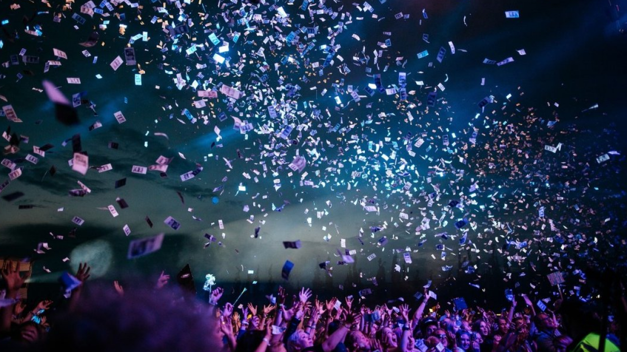 Concerti e festival musicali: un evento può generare fino a 42 tonnellate di CO₂ per spettatore