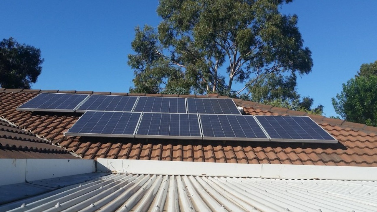 Indagine Otovo: gli italiani tra i più preoccupati per i rincari energetici