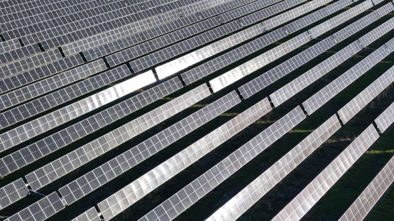 PLT Energia e X-ELIO siglano un accordo per la vendita di un progetto fotovoltaico da 50 MW in Italia