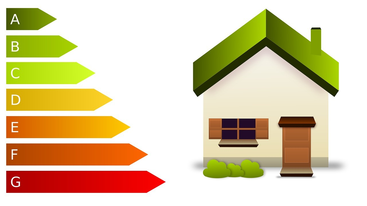 Efficienza energetica in Italia: nel 2024 il 44% degli edifici residenziali rientra nelle classi F e G