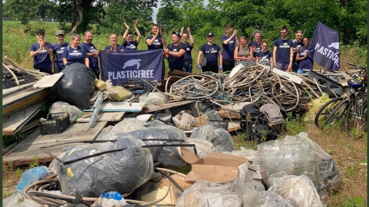 Con il sostegno di Intesa Sanpaolo, Plastic Free rimuove 165 tonnellate di plastica e rifiuti