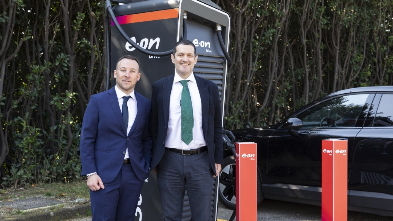 E.ON rafforza la rete di ricarica in Lombardia: nuova stazione ultra-fast a Melzo